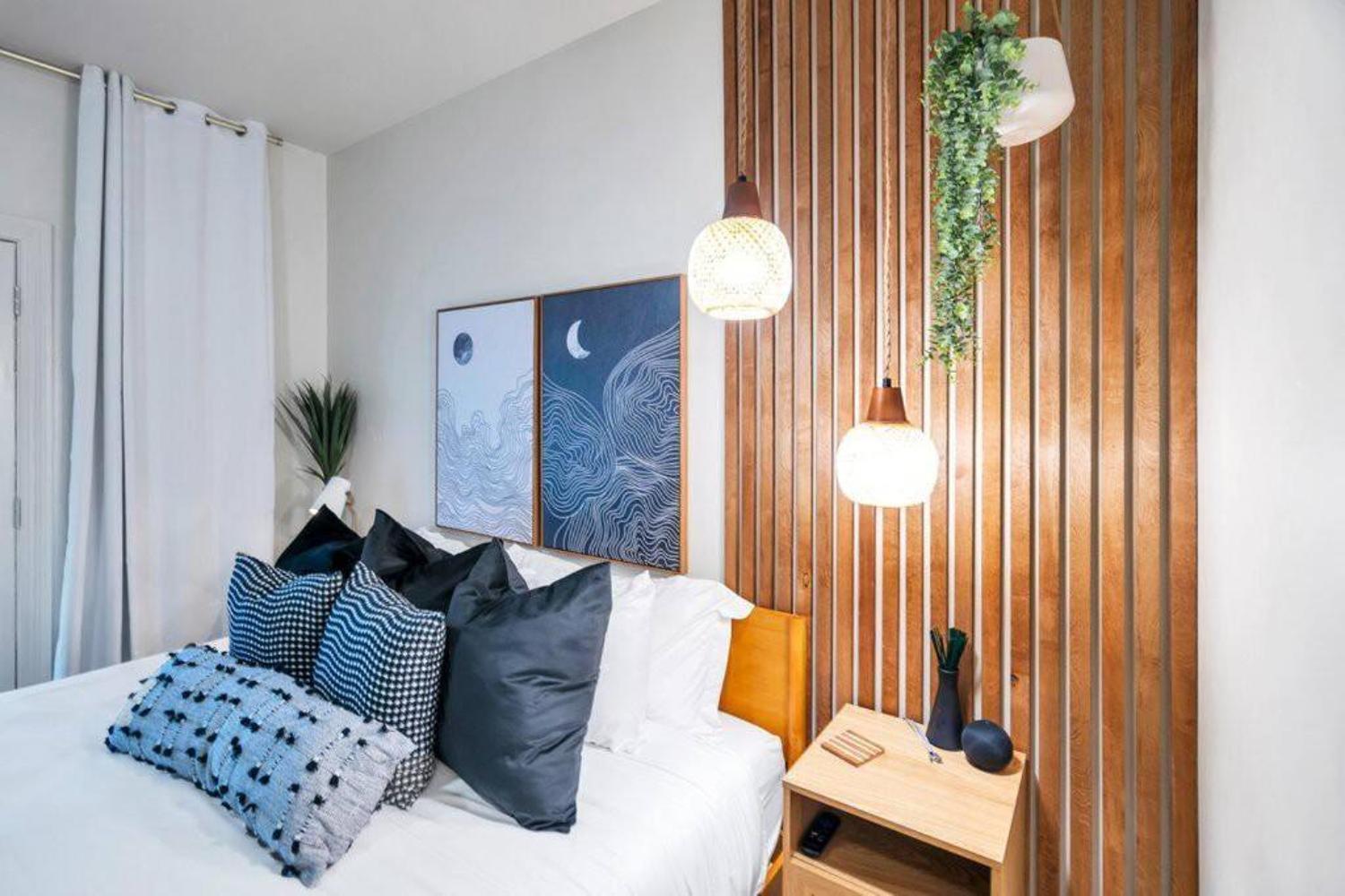 Stylish & Romantic Home, Long-Term Friendly, King バトンルージュ エクステリア 写真