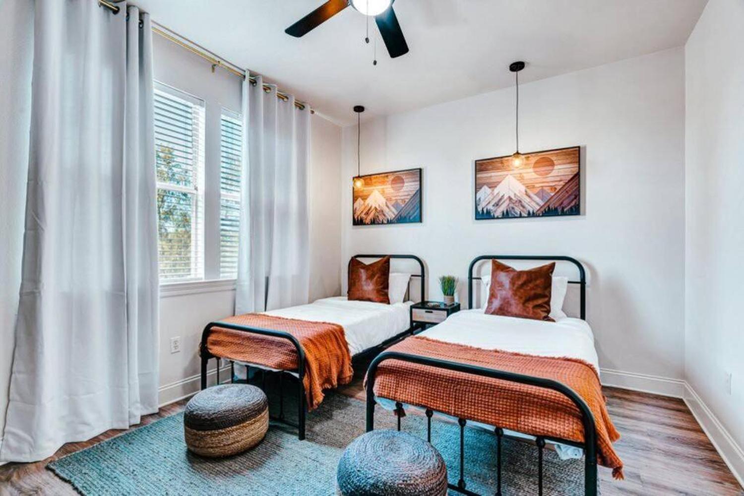 Stylish & Romantic Home, Long-Term Friendly, King バトンルージュ エクステリア 写真