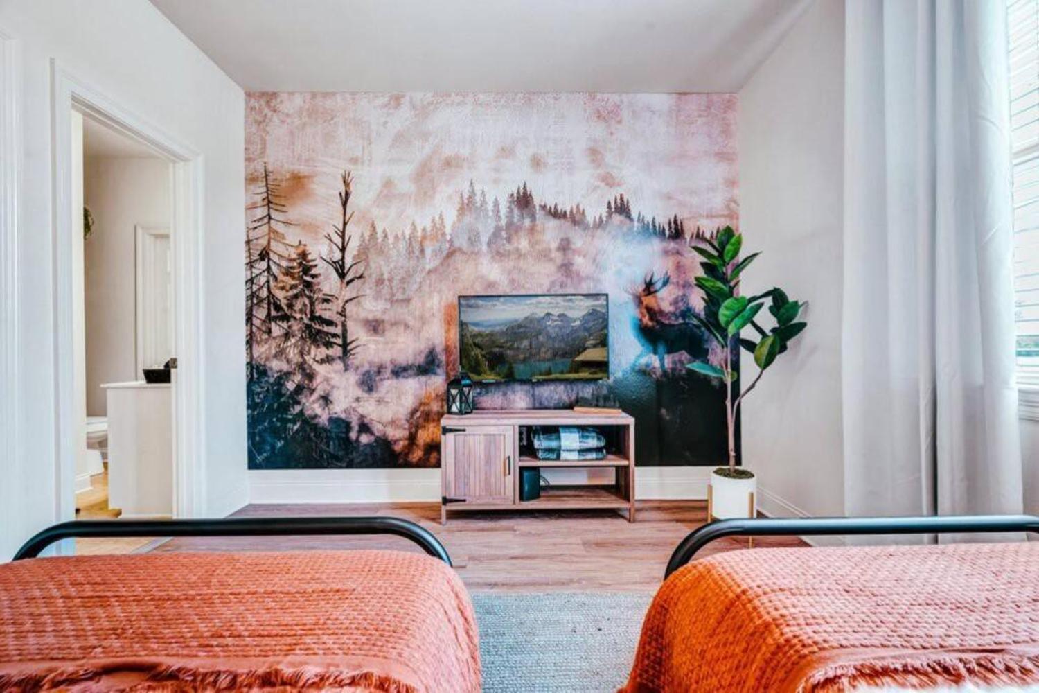 Stylish & Romantic Home, Long-Term Friendly, King バトンルージュ エクステリア 写真