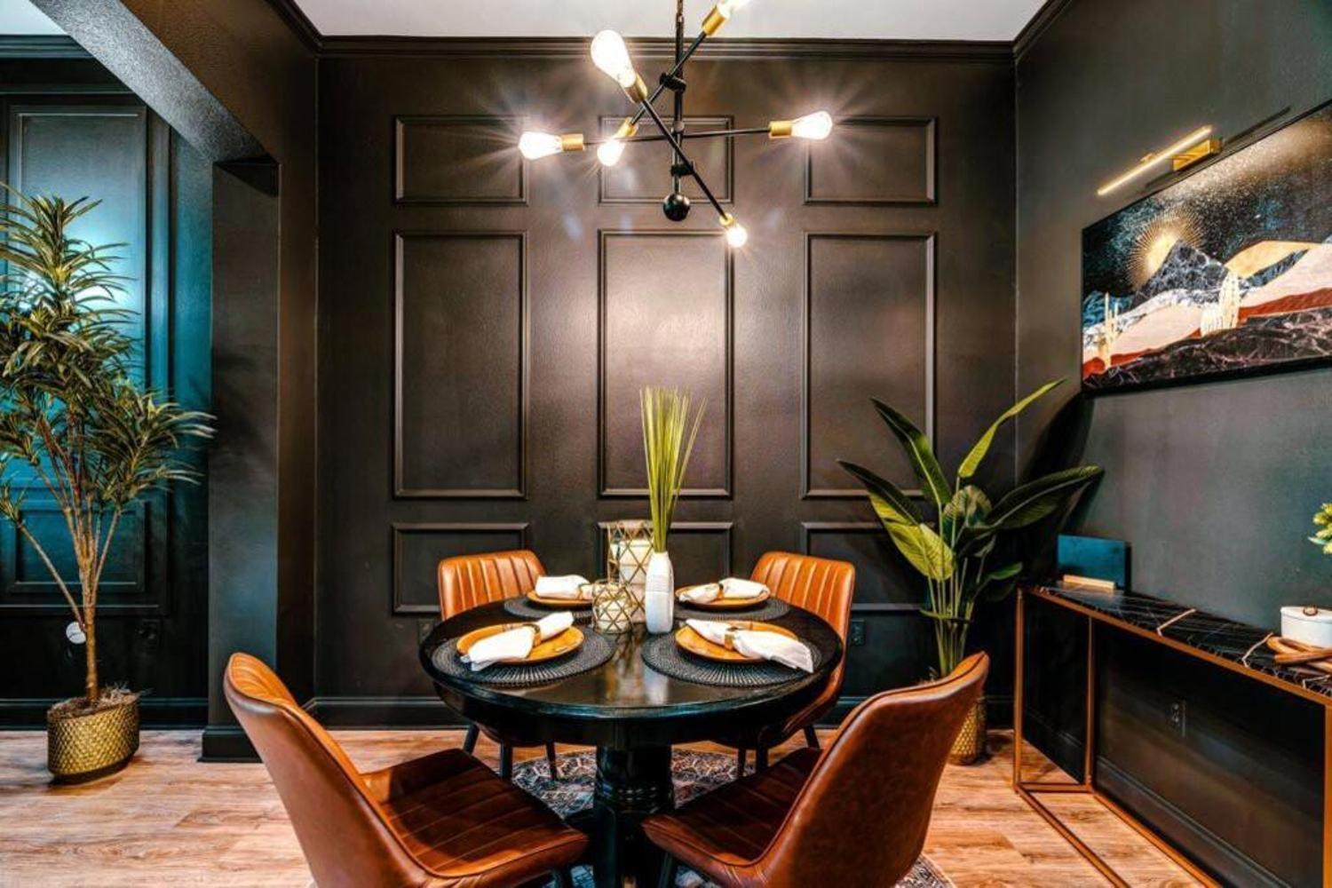 Stylish & Romantic Home, Long-Term Friendly, King バトンルージュ エクステリア 写真